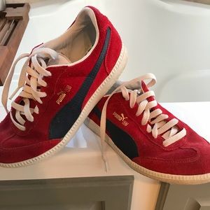 Puma tennis running shoes red with navy stripe